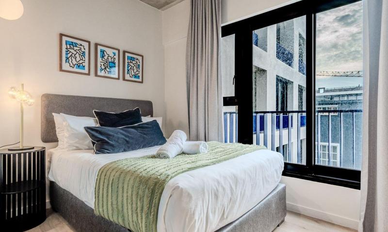 2 Bedroom Property for Sale in Sea Point Western Cape
